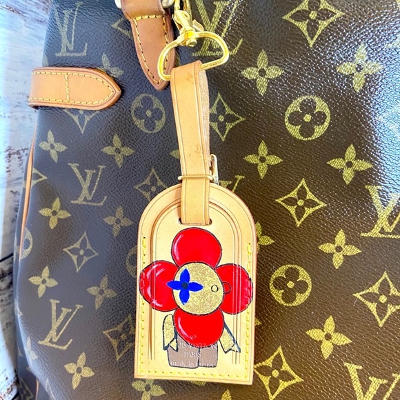 Louis Vuitton Leather tag with painted Vivienne - Picture 2 of 7